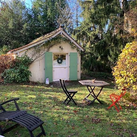 Maisonnette En Clairiere De Foret Gambais Exteriér fotografie